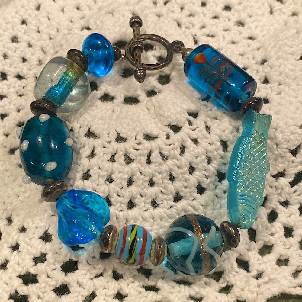 Murano Glass Fish Bracelet. Toggle Clasp